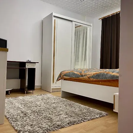 Laly Apartament-straja Apartment *