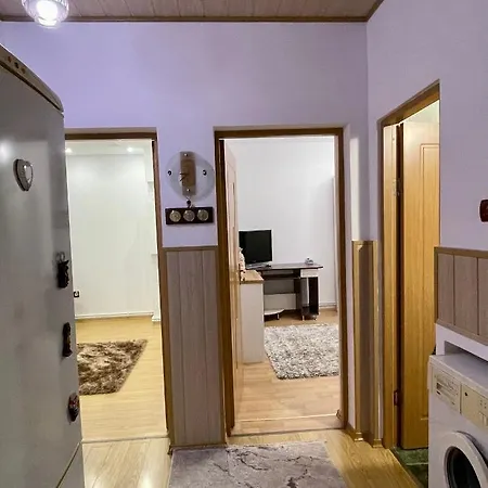 Laly Apartament-straja * Lupeni (Hunedoara)